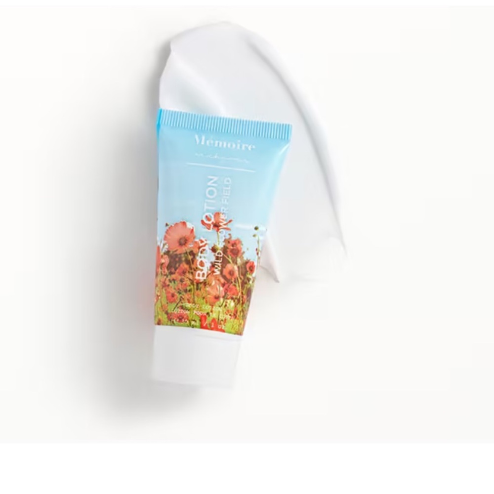 Memoirs Archives body lotion Wild Flower Fields 30 ML/ 1 oz.